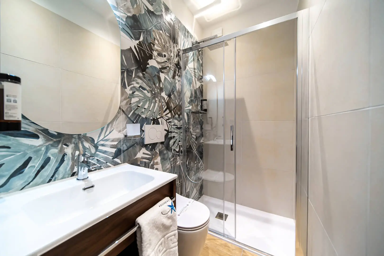 Bagno-Moderno-e-Elegante-al-Residence-Diana
